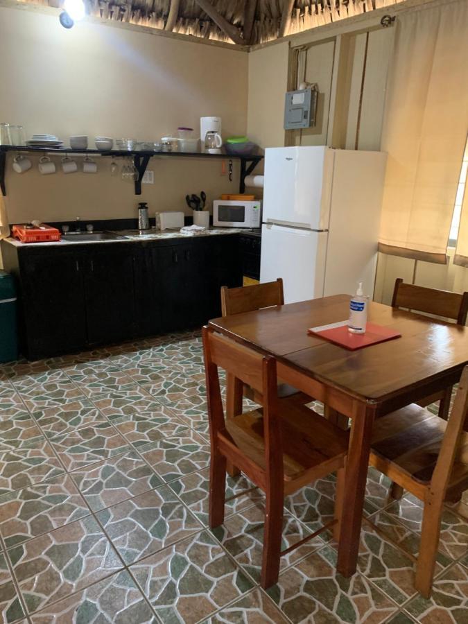 Вилла Heavens Gate Beach Bungalows Placencia Экстерьер фото